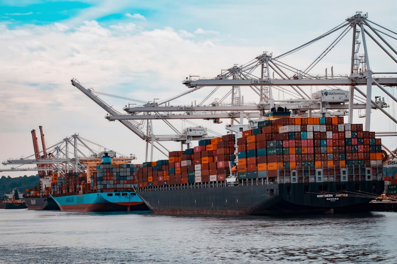 Meridian Maritime team and global trade support